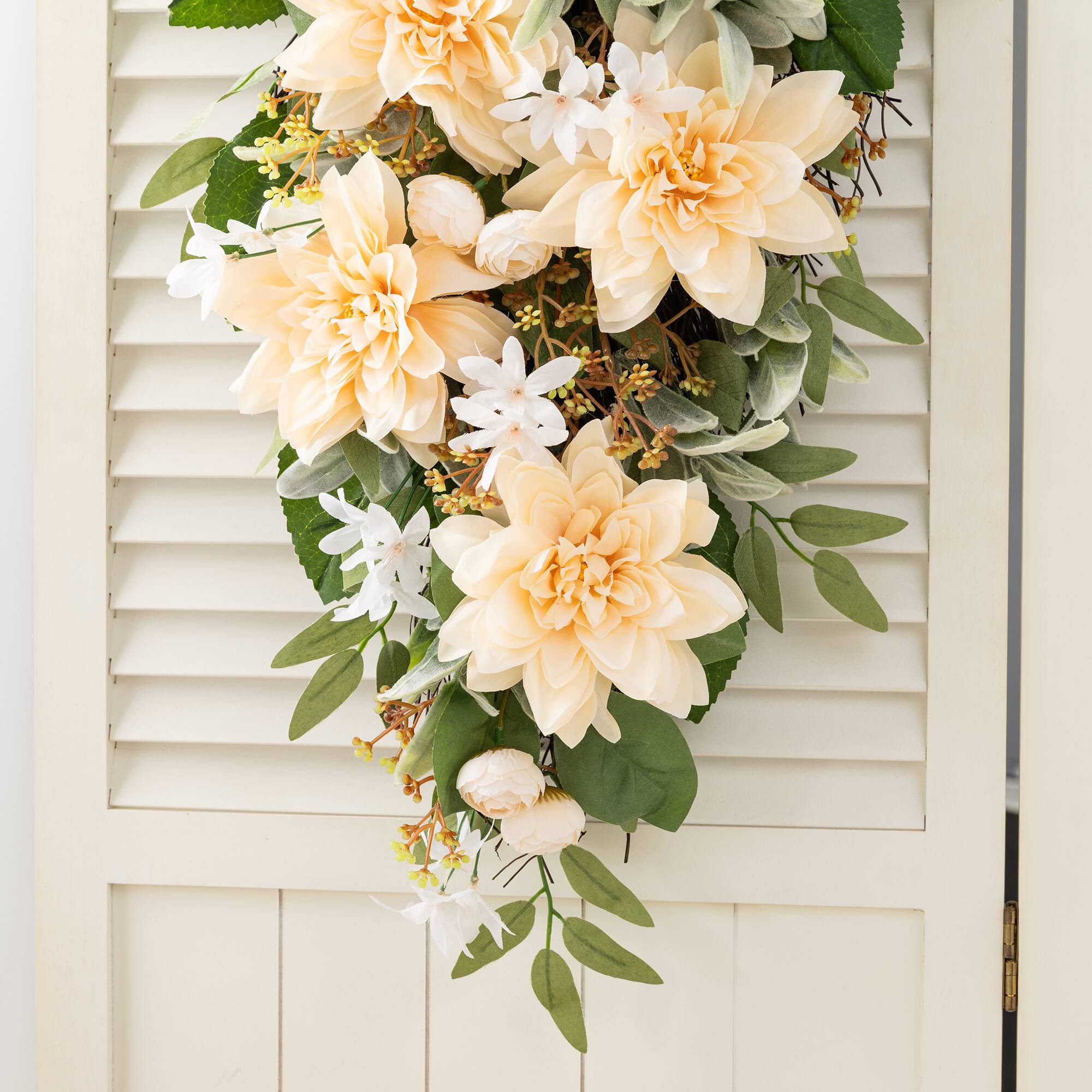 Glitzhome® 28" Peach Dahlia Floral Teardrop